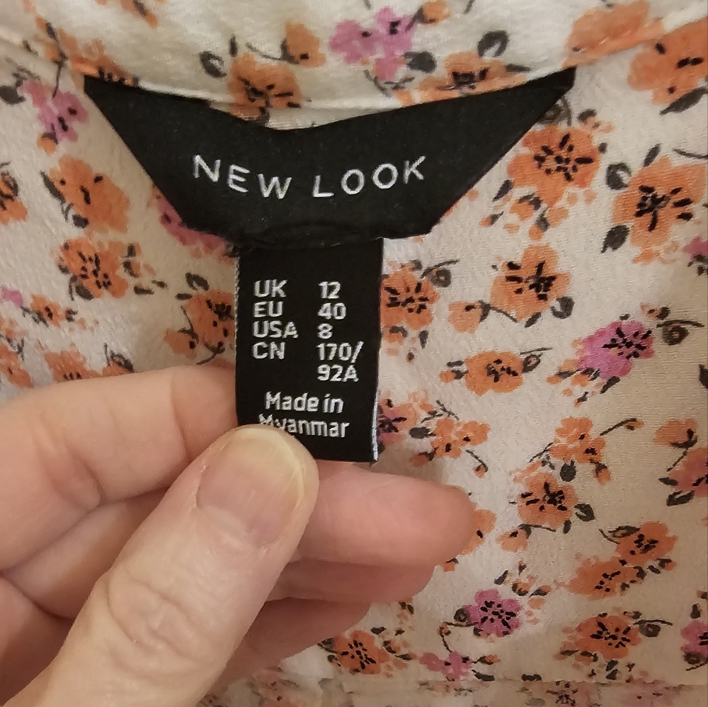 Women's Flowy Lightweight Dress - Picture 2 of 3